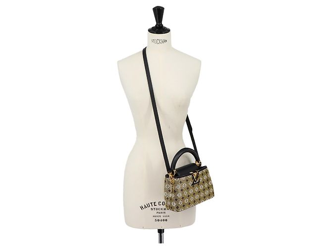 Borsa Louis Vuitton Capucines MINI - vista 10