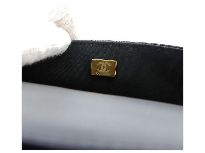 Borsa a tracolla con catena Chanel Matelassé - vista 9