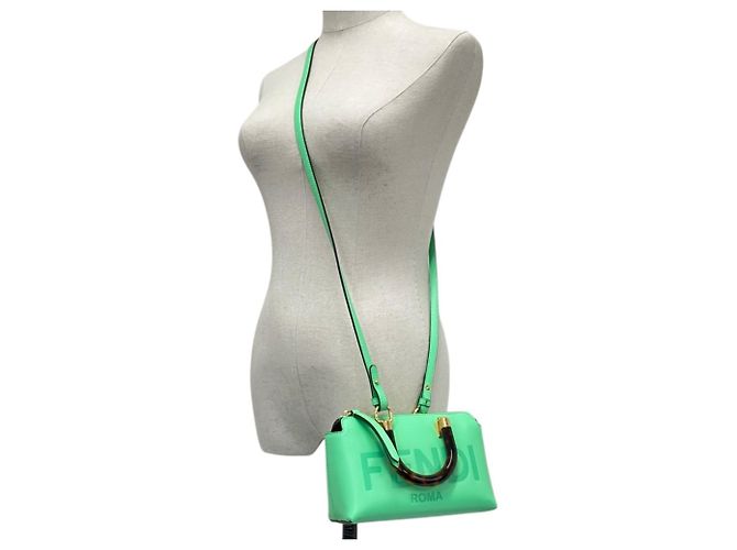 FENDI By The Way Mini Schultertasche mit Schildpatt-Griff - Ansicht 7