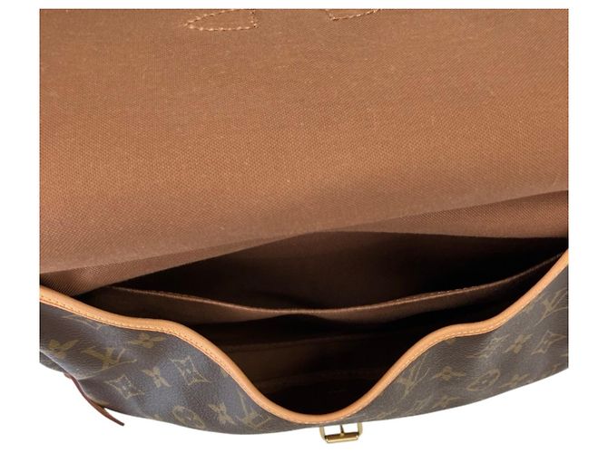 Borsa a tracolla Louis Vuitton Saumur 30 Monogram - vista 10