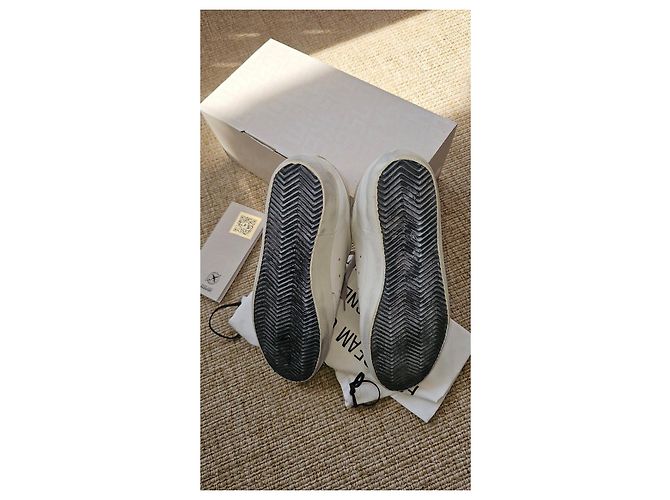 Golden Goose Sneakers Superstar Classic in pelle bianca e stella rossa - vista 14
