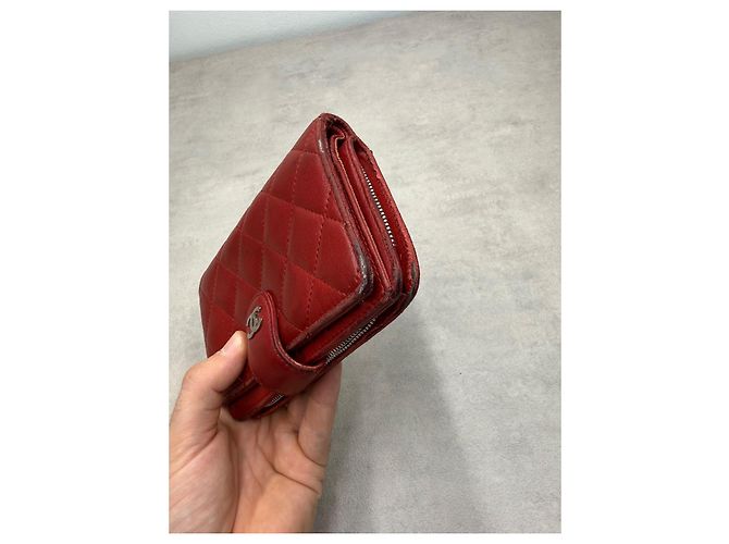 Chanel cartera de piel acolchada en rojo - vista 6