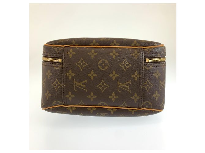 Bolso Louis Vuitton Monogram Excursion - vista 10