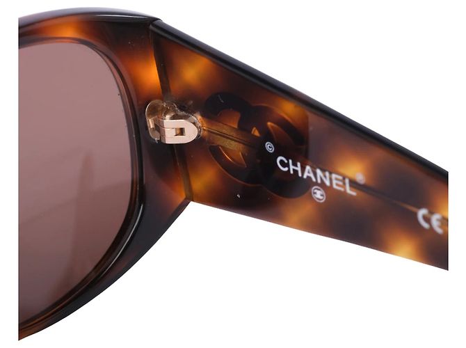 Gafas de sol Chanel Oversized Tortoiseshell CC - vista 4