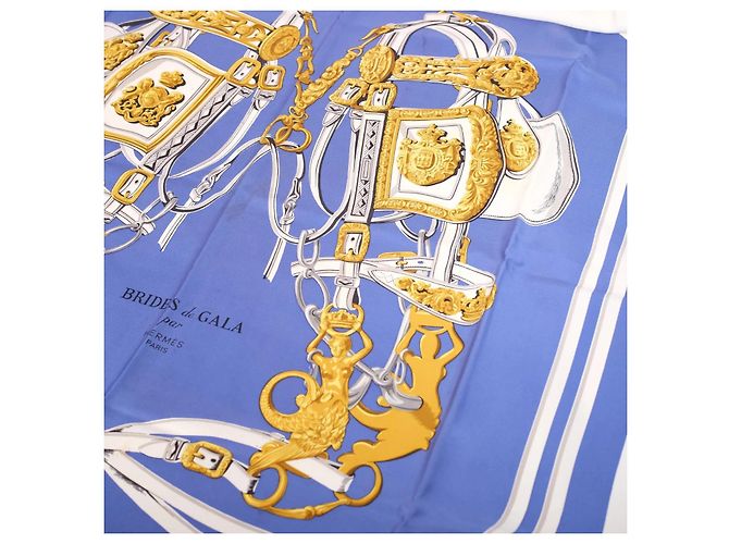 Carré 90 in seta Hermès Brides de Gala Blue, White & Gold - vista 4