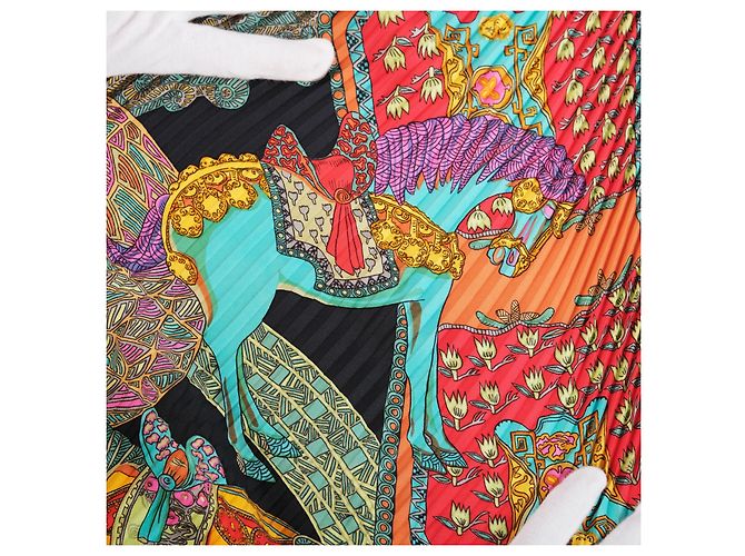 Hermès Art Des Steppes plissiertes Seidentuch von Annie Faivre - Ansicht 3