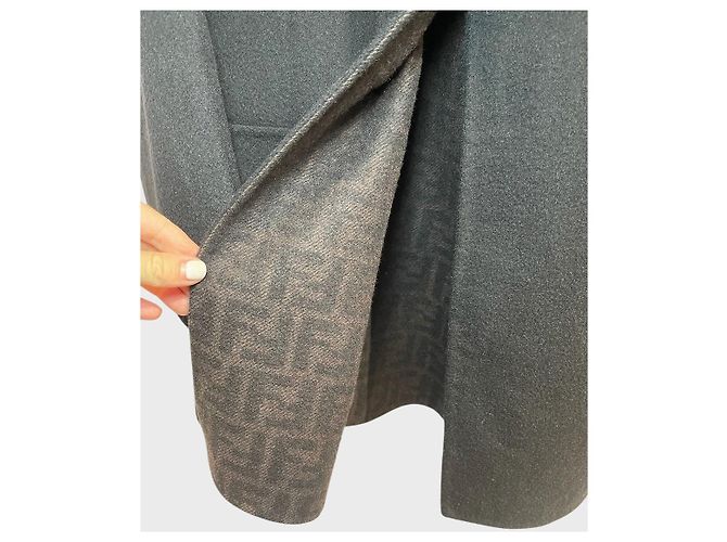 Fendi Cape schwarz T.36 - Ansicht 4