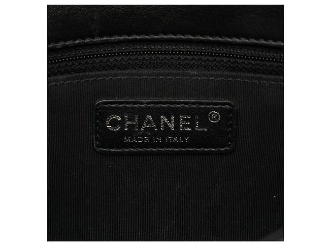 Borsa a spalla Single Flap in pelle di vitello matelassé Chanel CC nera - vista 5