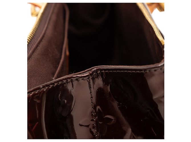 Borsa a tracolla Louis Vuitton Monogram Vernis Rosewood Avenue rossa - vista 7