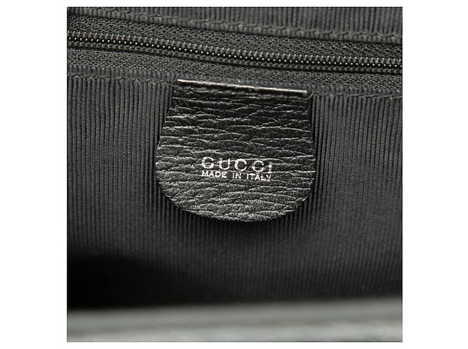 Gucci Medium Satchel-Tasche aus schwarzem Schweineleder mit Metallring - Ansicht 5