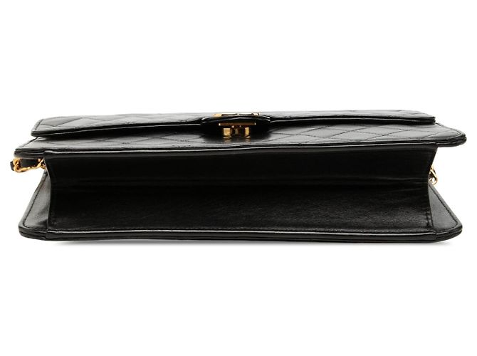 Borsa a spalla Chanel Medium CC Single Flap in pelle d'agnello matelassé nera - vista 3