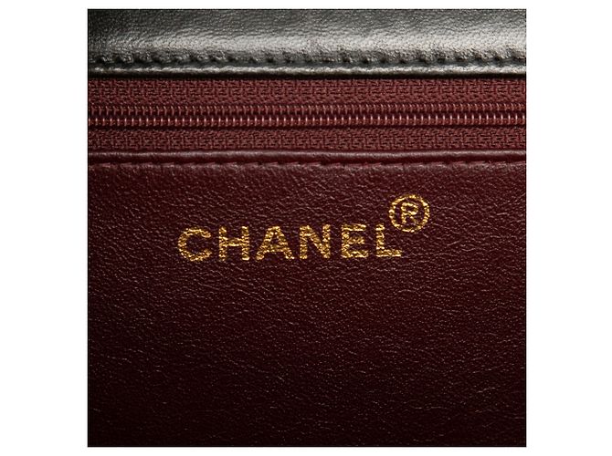 Borsa a spalla Chanel Medium CC Single Flap in pelle d'agnello matelassé nera - vista 5