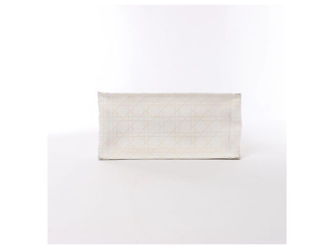 Borsa a tracolla Christian Dior Book Tote Medium Cannage Canvas in White - vista 7