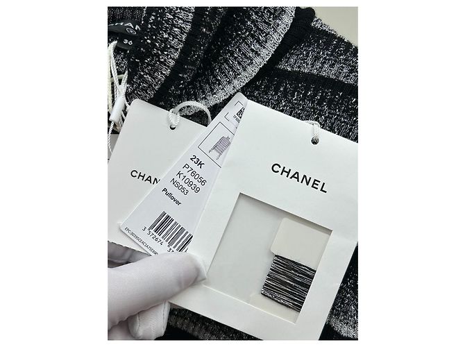 Chanel 23K Gestreifter Rollkragenpullover aus Wolle - Ansicht 4