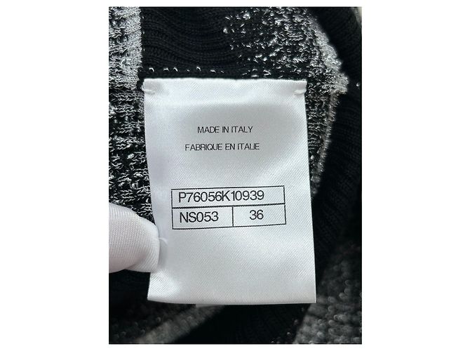 Chanel 23K Gestreifter Rollkragenpullover aus Wolle - Ansicht 9