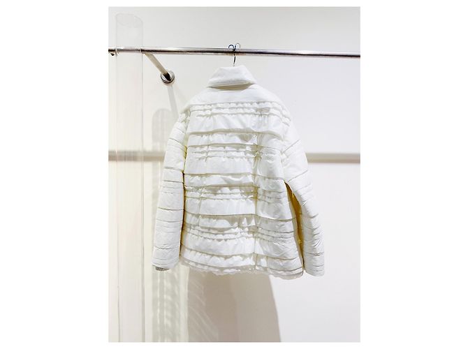Chanel gesteppte Jacke in Weiß aus Polyamid - Ansicht 3