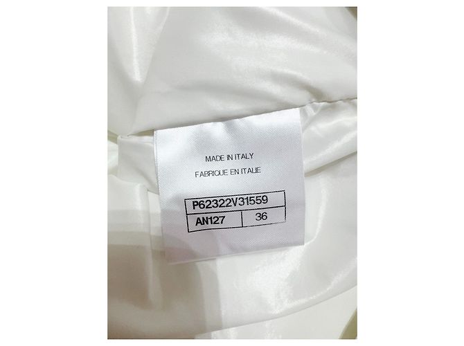 Chanel gesteppte Jacke in Weiß aus Polyamid - Ansicht 5