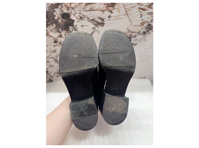 Mocassini Chanel in pelle nera con plateau e cuore - vista 6
