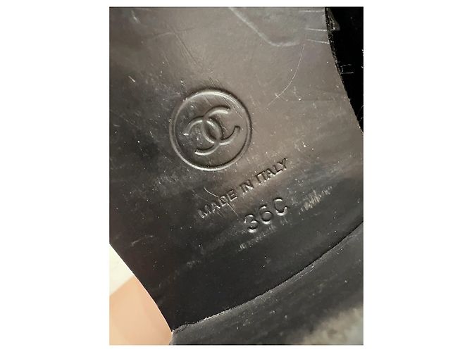 Mocassini Chanel in pelle nera con plateau e cuore - vista 7