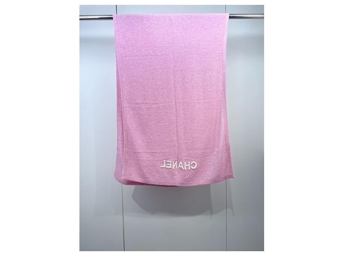 Sciarpa Chanel in cotone rosa con logo ricamato - vista 3