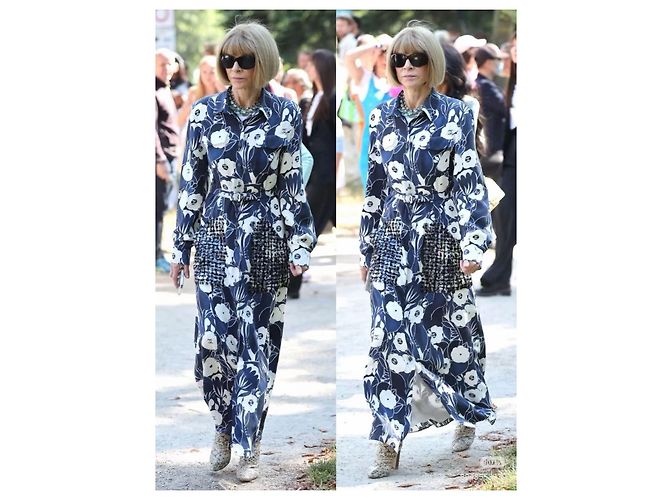 Vestido Chanel de seda con estampado de camelia y perlas - vista 8