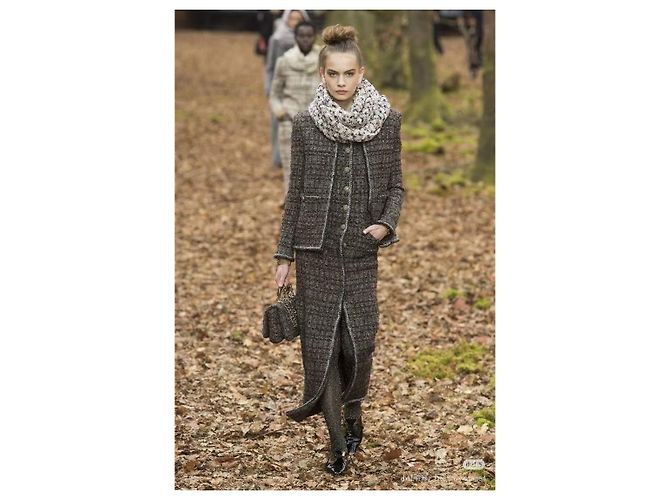 Chaleco Largo de Tweed Chanel - vista 7