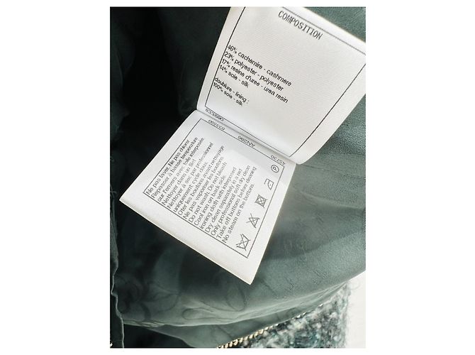Chaqueta Chanel de Tweed Verde con Perlas Negras - vista 6
