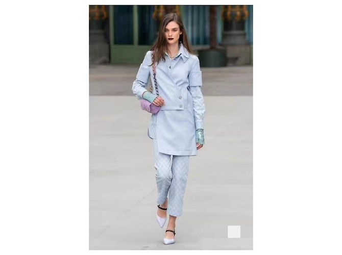 Chaqueta Chanel de Tweed Azul corte asimétrico - vista 8
