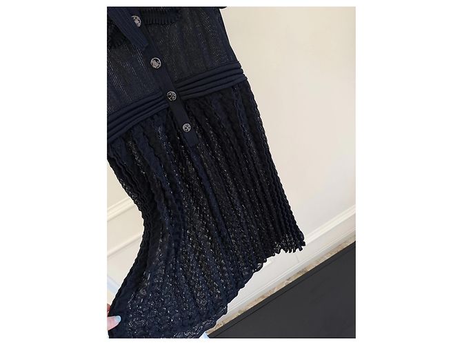 Vestido Chanel de seda negro con mangas abullonadas - vista 5