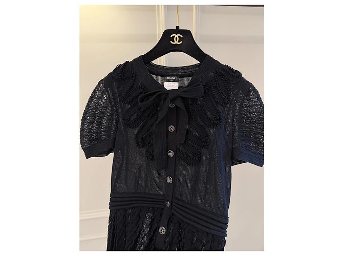 Vestido Chanel de seda negro con mangas abullonadas - vista 6