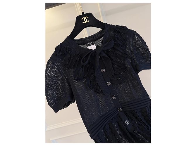 Vestido Chanel de seda negro con mangas abullonadas - vista 7