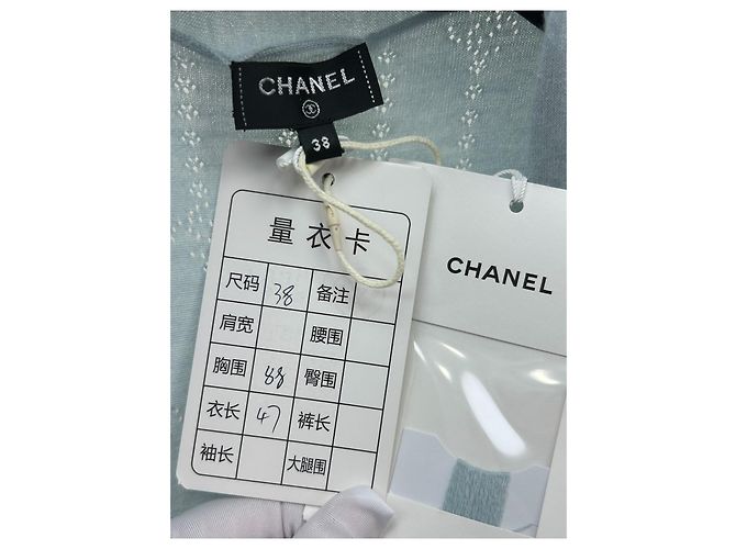 Chanel Strickjacke aus blauem Kaschmir - Ansicht 4