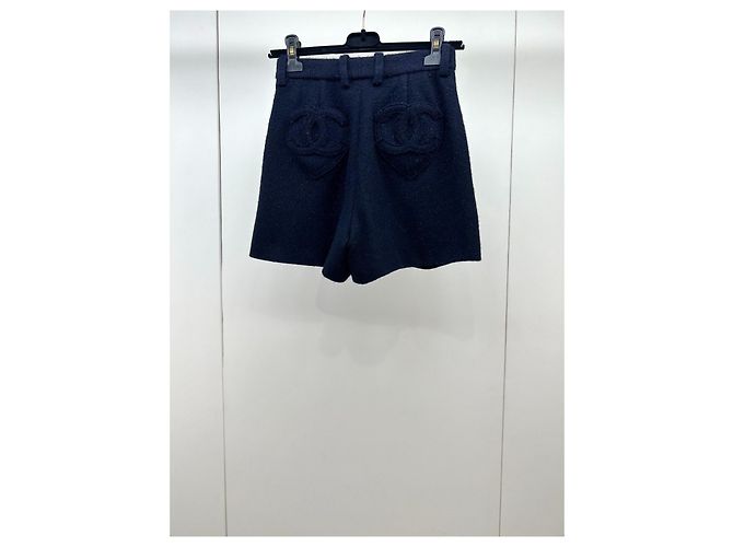 Pantaloncini Chanel in lana blu navy - vista 2