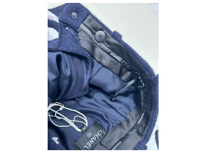 Pantaloncini Chanel in lana blu navy - vista 4