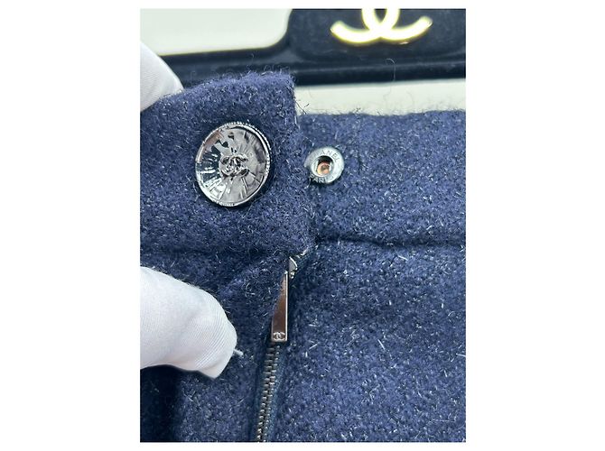 Pantaloncini Chanel in lana blu navy - vista 5