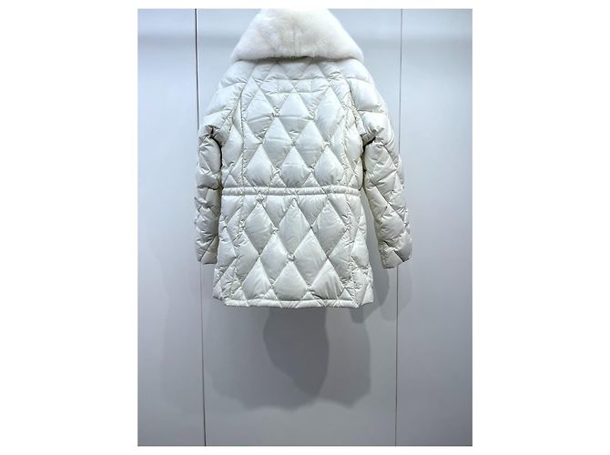 Abrigo Max Mara Blanco con Cuello de Piel de Visón - vista 2