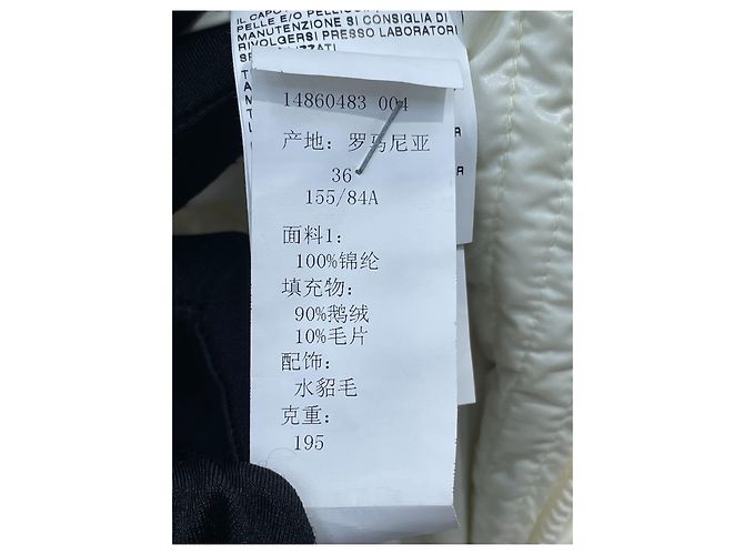 Abrigo Max Mara Blanco con Cuello de Piel de Visón - vista 4