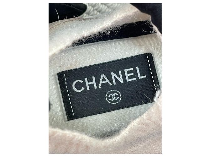 Chanel Sneaker aus rosa Stoff - Ansicht 3