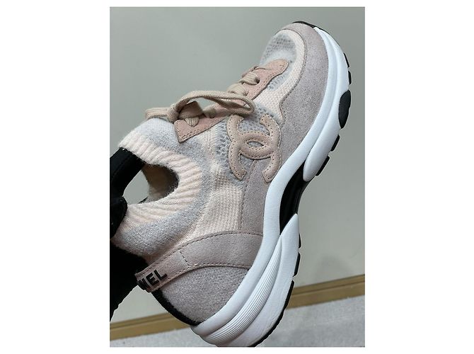 Chanel Sneaker aus rosa Stoff - Ansicht 4