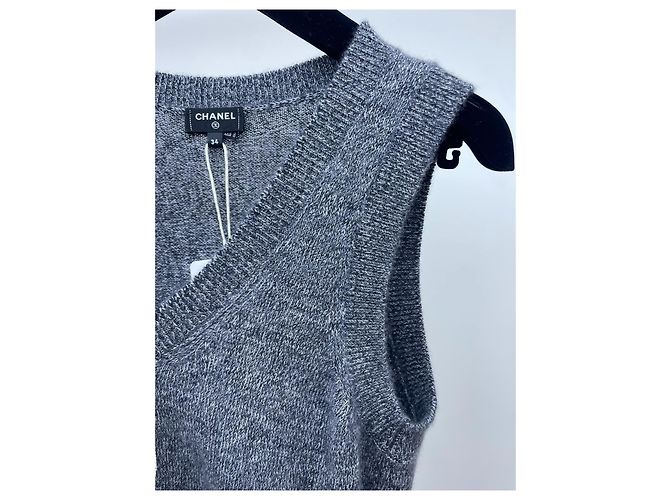 Chanel Kaschmir Weste mit Pailletten Tee-Set Abzeichen - Ansicht 3