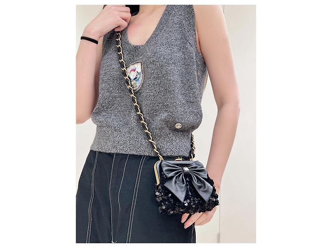 Chanel Kaschmir Weste mit Pailletten Tee-Set Abzeichen - Ansicht 6