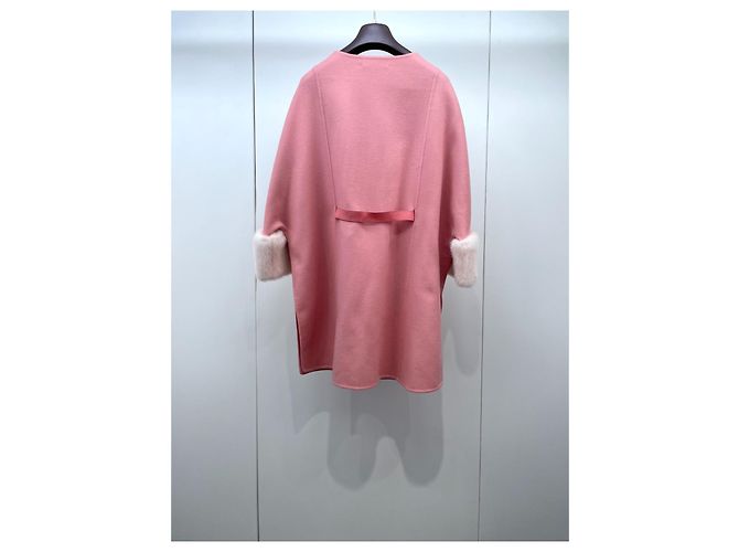 Capa Loro Piana de Cachemira Rosa con Puños de Visón - vista 2
