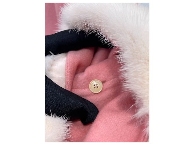 Capa Loro Piana de Cachemira Rosa con Puños de Visón - vista 5