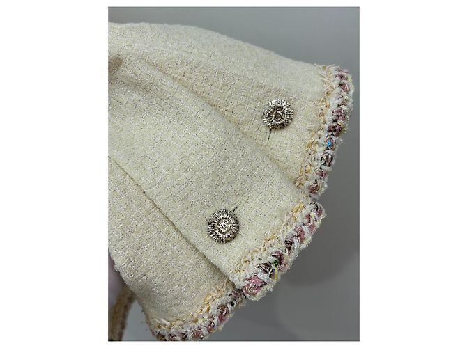 Chanel Tweed Jacke Ecru mit Paillettenbesatz Größe 38 - Ansicht 3