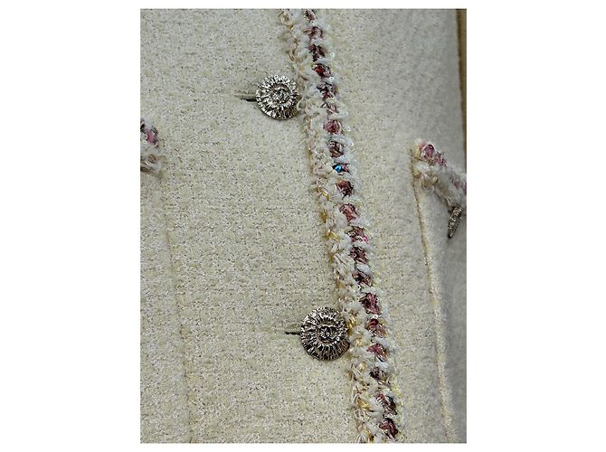 Chanel Tweed Jacke Ecru mit Paillettenbesatz Größe 38 - Ansicht 4
