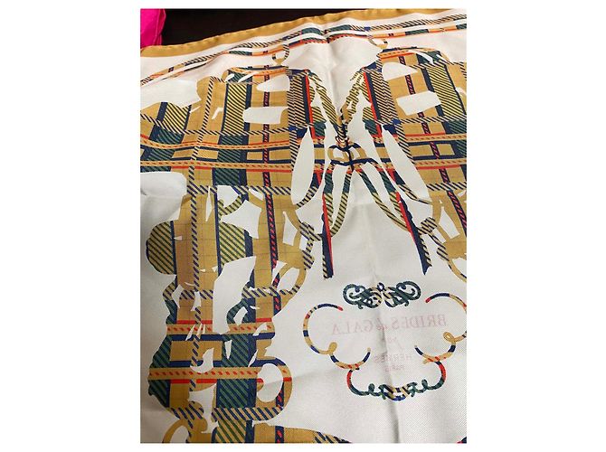 Pañuelo de seda Hermès Brides de Gala - vista 4