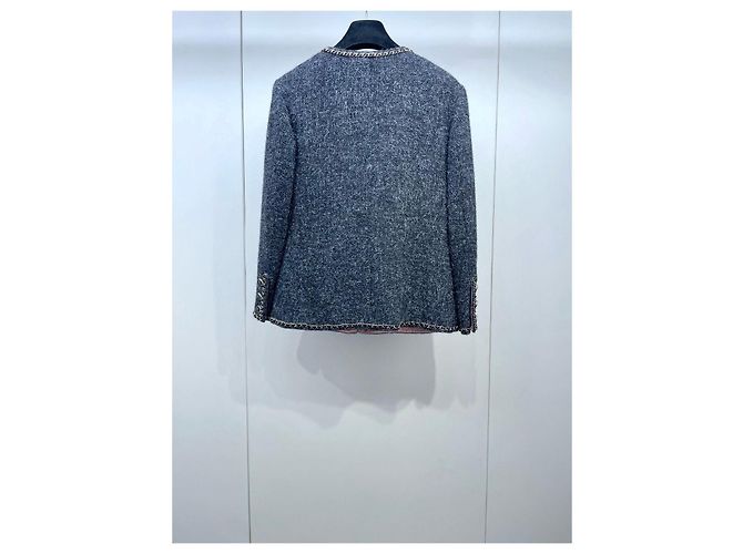 Chaqueta Chanel de tweed gris con cadena - vista 2