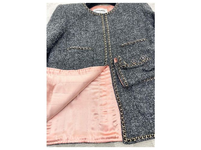 Chaqueta Chanel de tweed gris con cadena - vista 4