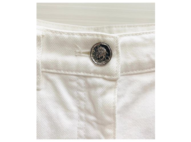 Vaqueros de Pierna Ancha Chanel Blancos de Denim con Perlas y Lentejuelas - vista 6
