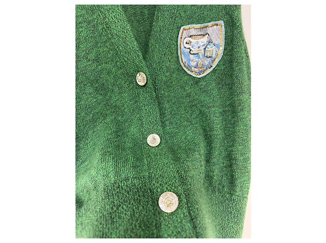 Colete Chanel de Cashmere Verde com Emblema Double C - vista 3